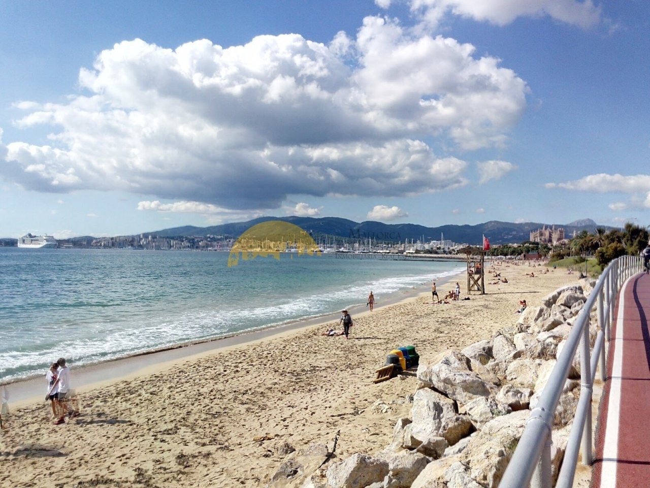 Strand vor dem Haus