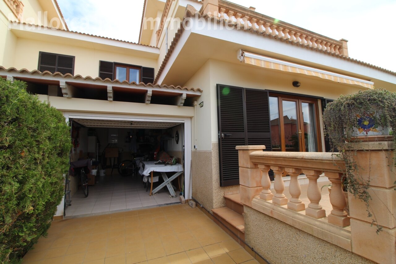 Chalet in Bahia Azul mit Meerblick 