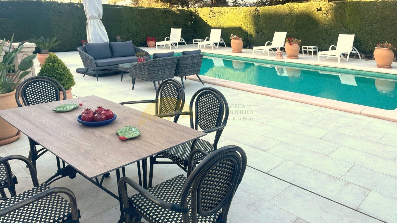 Terrasse und Pool