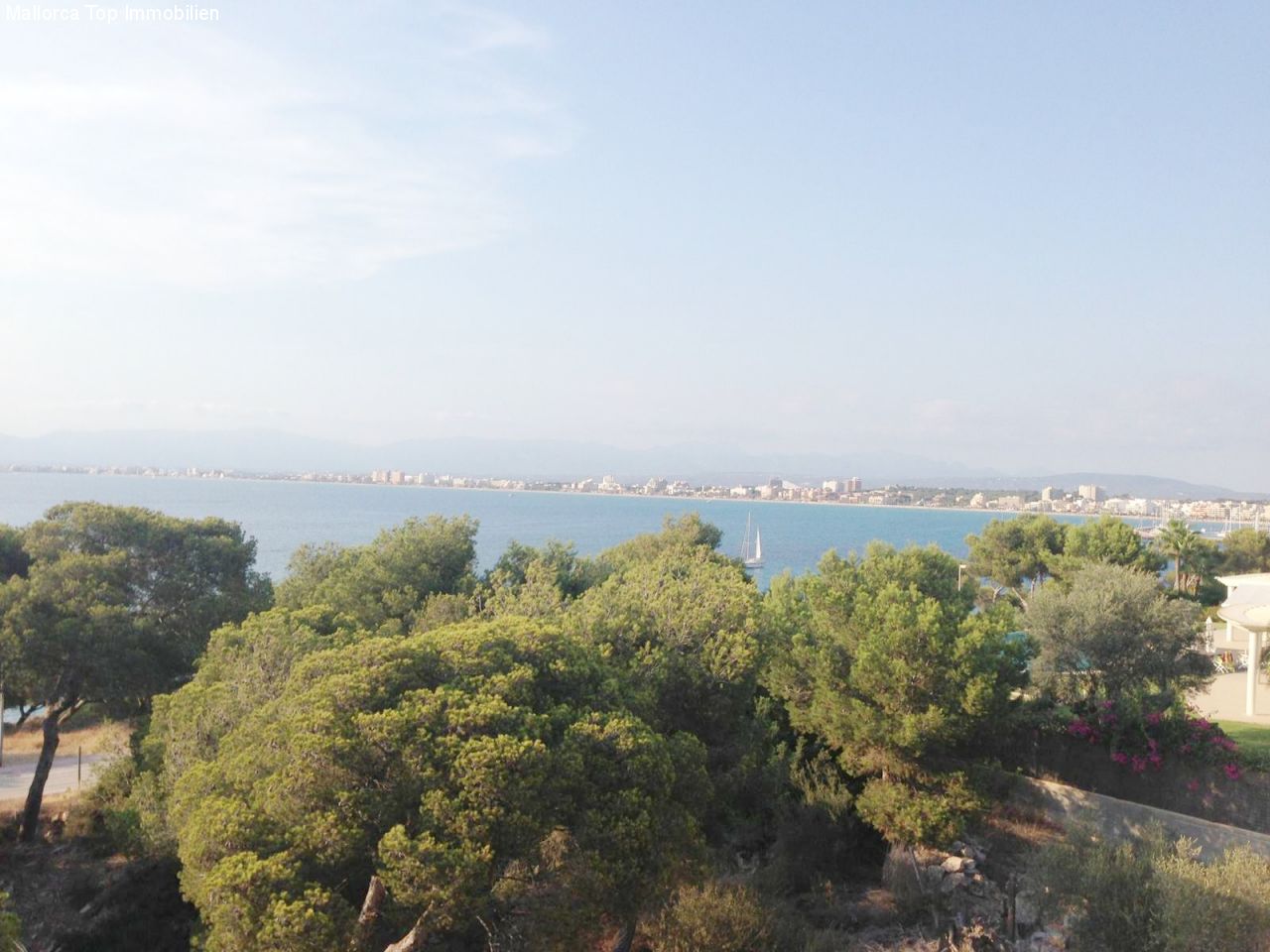 Terrasse mit Blick zum Meer